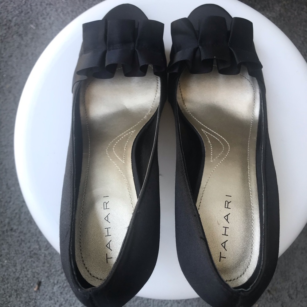 Tahari Heels - Picture 7 of 10